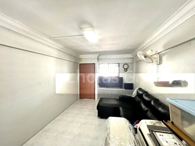 3 Room (3NG) HDB for Sale in  474 Ang Mo Kio Avenue 10 - Image 1