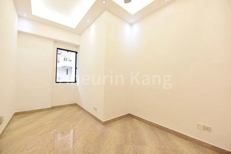 5 Bed Condo for Rent in  Spring Grove - Image 13