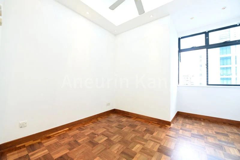 5 Bed Condo for Rent in  Spring Grove - Image 8