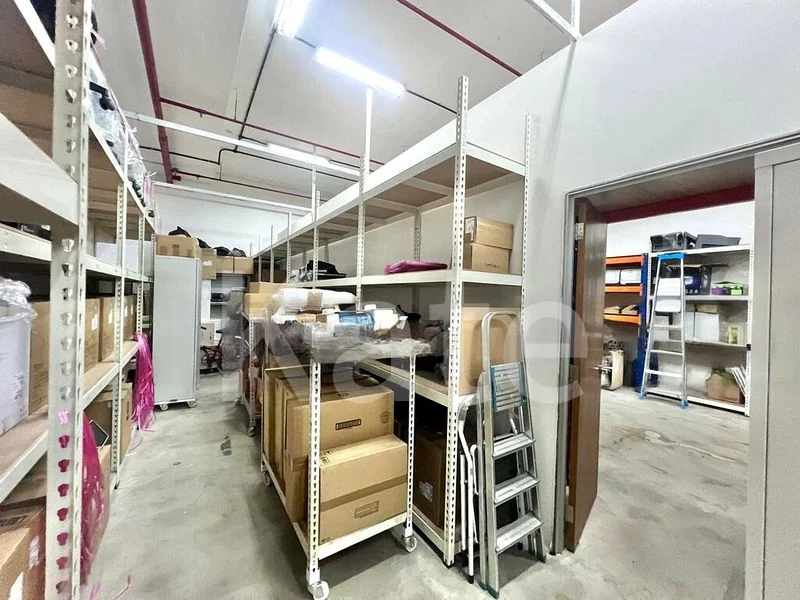 Light Industrial (B1) for Sale: Quartz Industrial Building - Image 4