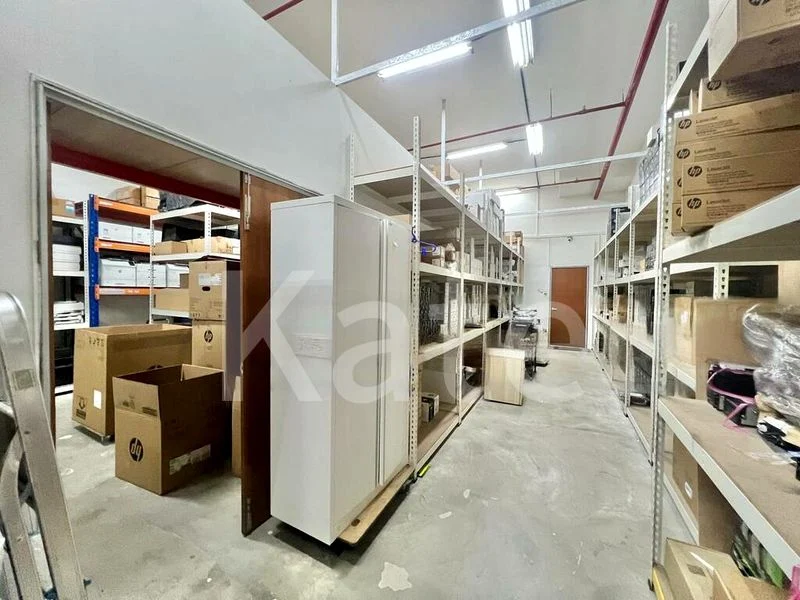 Light Industrial (B1) for Sale: Quartz Industrial Building - Image 5