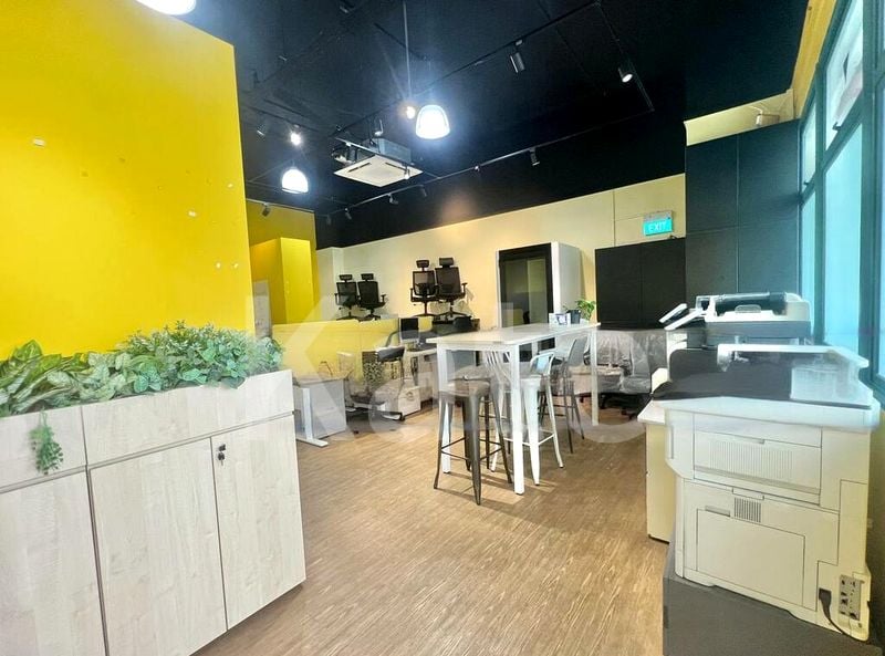 Light Industrial (B1) for Sale: Quartz Industrial Building - Image 1