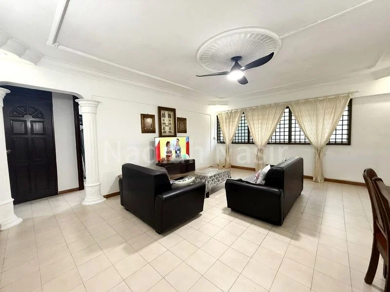 4 Room (4A) HDB for Sale in  414 Jurong West Street 42 - Image 2