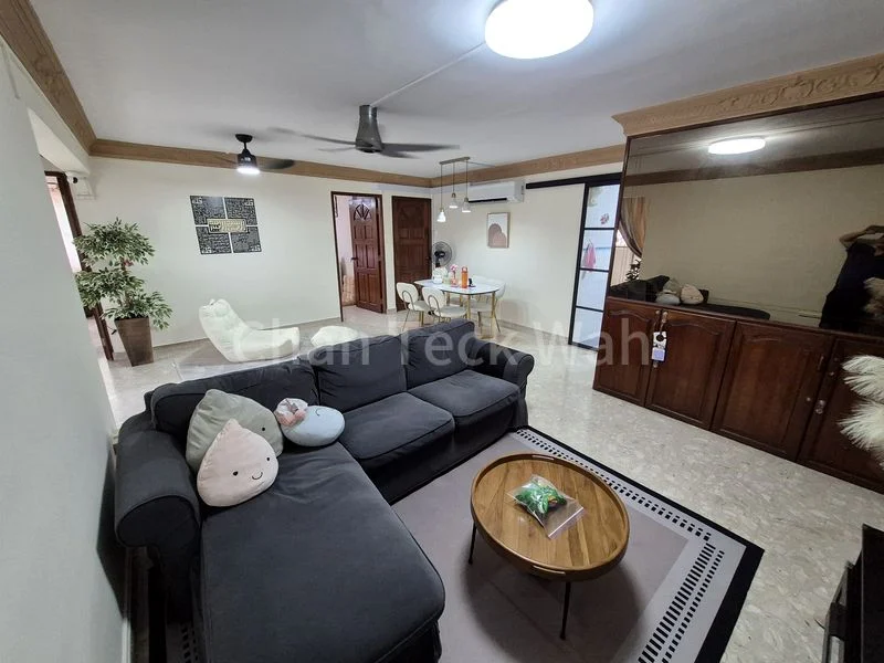 5 Room (5I) HDB for Sale in 658 Yishun Avenue 4 - Image 4