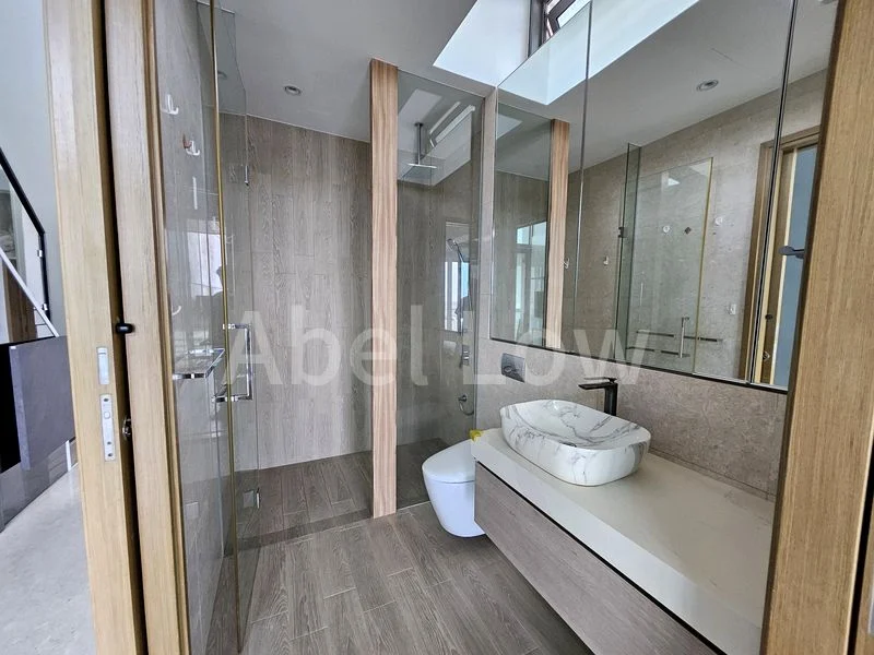 1 Bed Condo for Rent in Marine Blue - Image 4