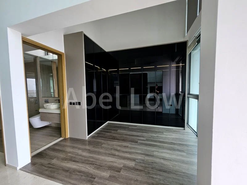 1 Bed Condo for Rent in Marine Blue - Image 2