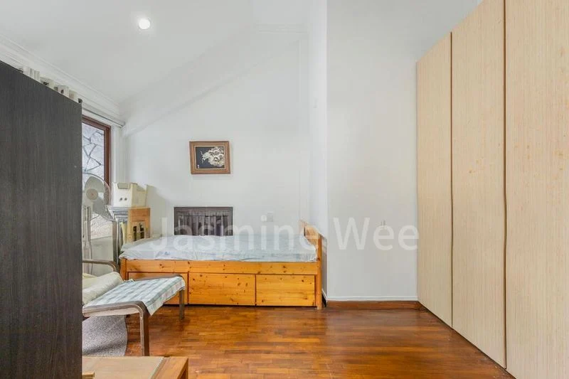 4 Bed Terraced House (Landed) for Sale in  Jalan Ulu Siglap - Image 1