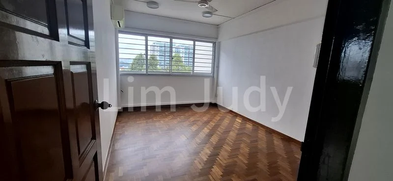 Executive HDB for Rent in  321 Serangoon Avenue 2 - Image 5