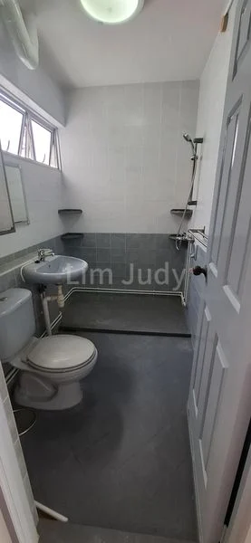 Executive HDB for Rent in  321 Serangoon Avenue 2 - Image 3