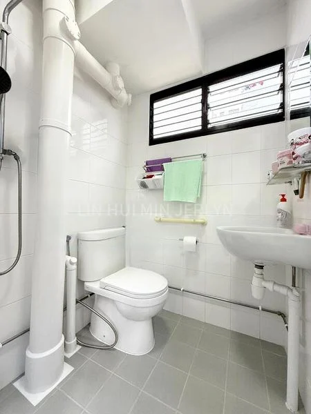 4 Room (4NG) HDB for Sale in  177 Ang Mo Kio Avenue 4 - Image 4