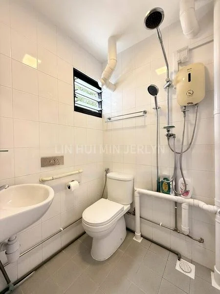 4 Room (4NG) HDB for Sale in  177 Ang Mo Kio Avenue 4 - Image 5