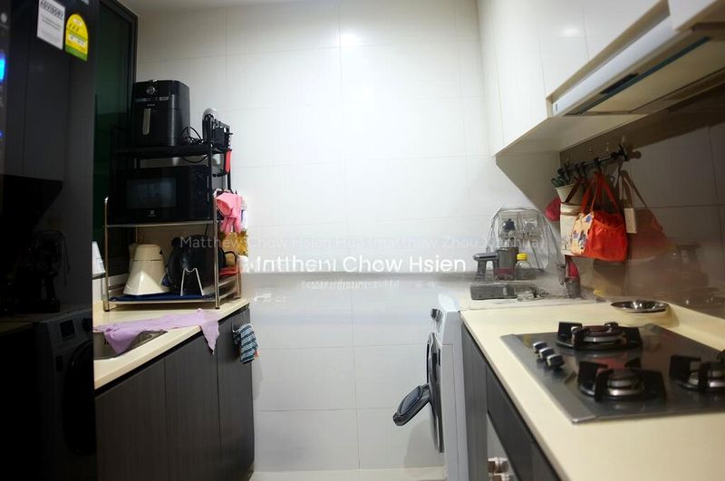 2 Bed Executive Condo for Sale in  Esparina Residences - Image 10