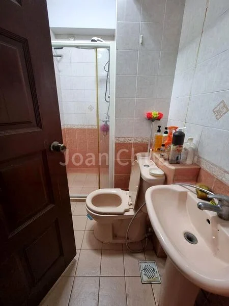 4 Room (4A) HDB for Rent in 132 Edgedale Plains - Image 3