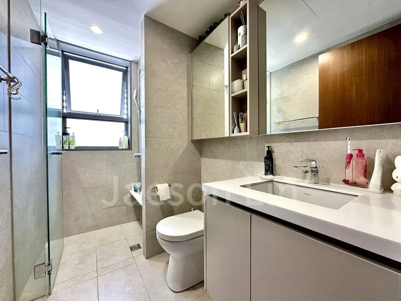 3 Bed Executive Condo for Rent in  The Visionaire - Image 7