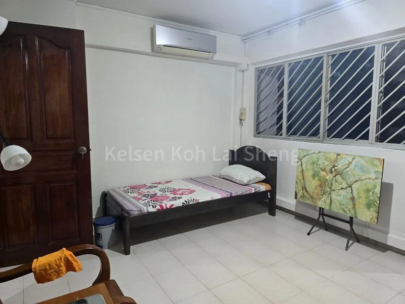 Common Room (HDB) for Rent in  114 Serangoon North Avenue 1 - Image 1