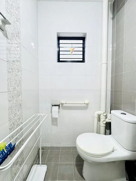3 Room (3A) HDB for Sale in  340 Bukit Batok Street 34 - Image 7