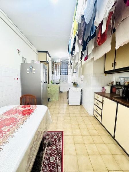 3 Room (3A) HDB for Sale in  340 Bukit Batok Street 34 - Image 4