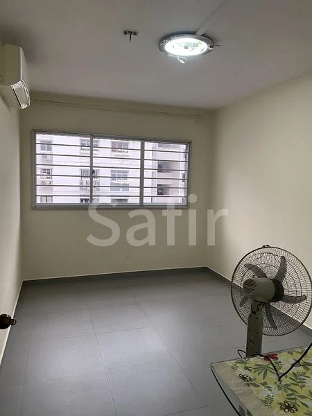 Common Room (HDB) for Rent in  416 Bukit Batok West Avenue 4 - Image 1