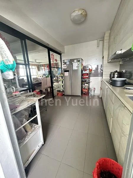 5 Room (5A) HDB for Rent in  183C Woodlands Street 13 - Image 5