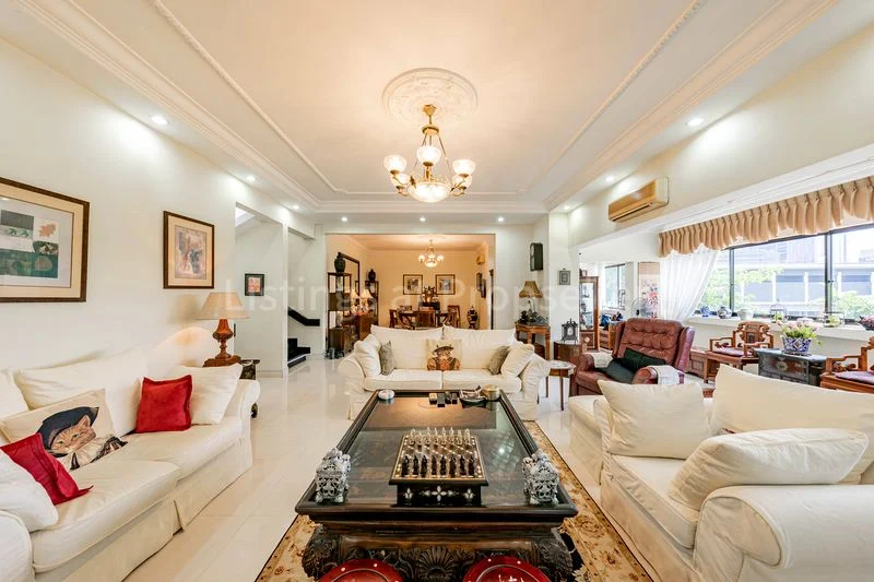 5 Bed Apartment (Condo) for Sale in Townhouse Apartments - Image 2