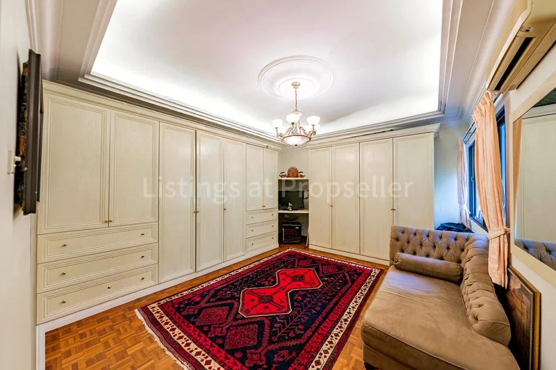 5 Bed Apartment (Condo) for Sale in Townhouse Apartments - Image 6