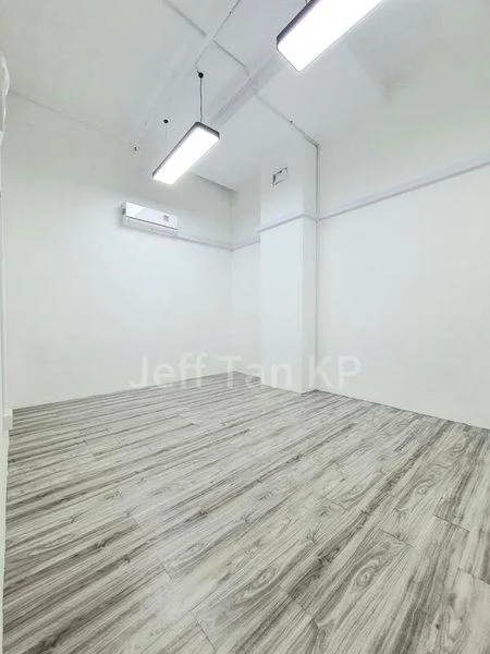 Light Industrial (B1) for Rent: Woodlands 11 - Image 2