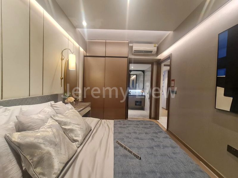 5 Bed Condo for Sale in  Sceneca Residence / Sceneca Square - Image 12