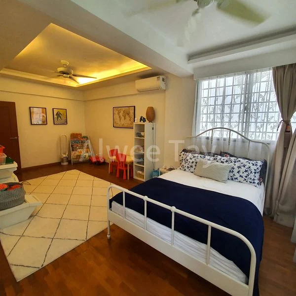 4+1 Bed Condo for Rent in  The Dairy Farm - Image 8