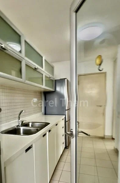 3 Bed Condo for Rent in  The Trumps - Image 4