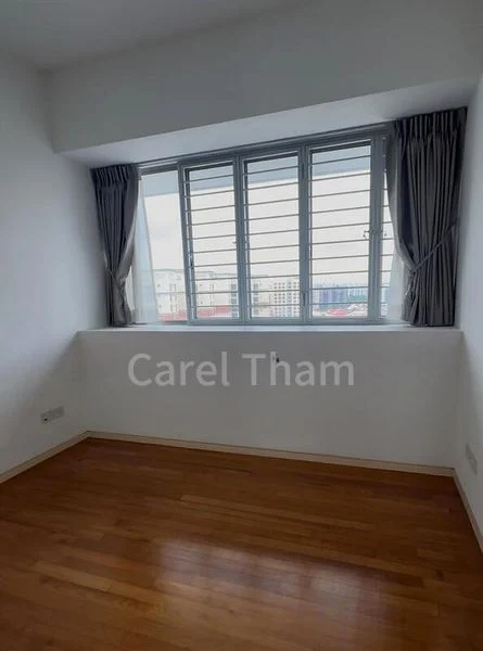 3 Bed Condo for Rent in  The Trumps - Image 7