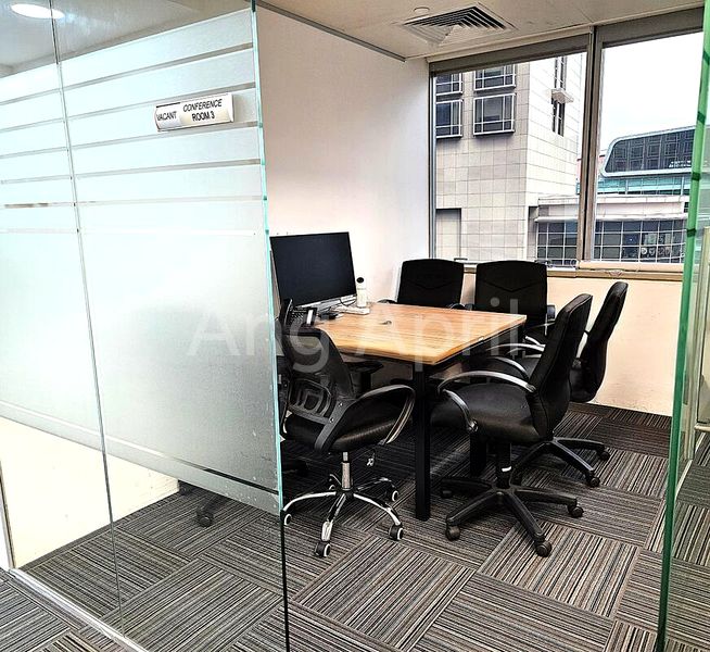 Office for Rent: Prime Location, Minutes to Station - Image 1