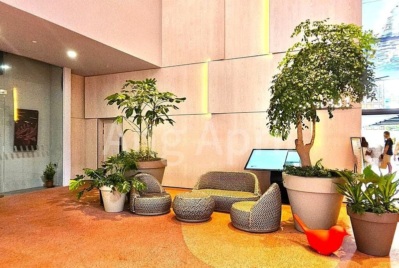 Office for Rent: Prime Location, Minutes to Station - Image 4