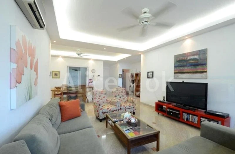 5 Bed Condo for Rent in  Spring Grove - Image 3