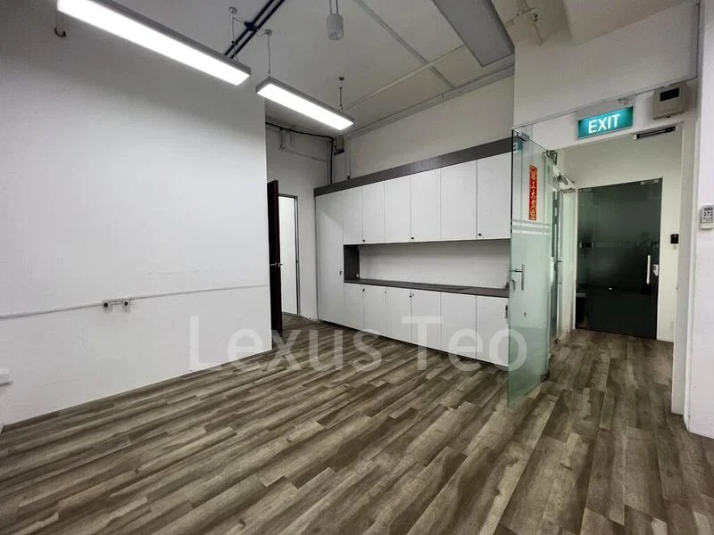 Light Industrial (B1) for Sale: Tradehub 21 - Image 3