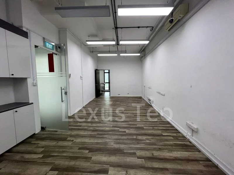 Light Industrial (B1) for Sale: Tradehub 21 - Image 1