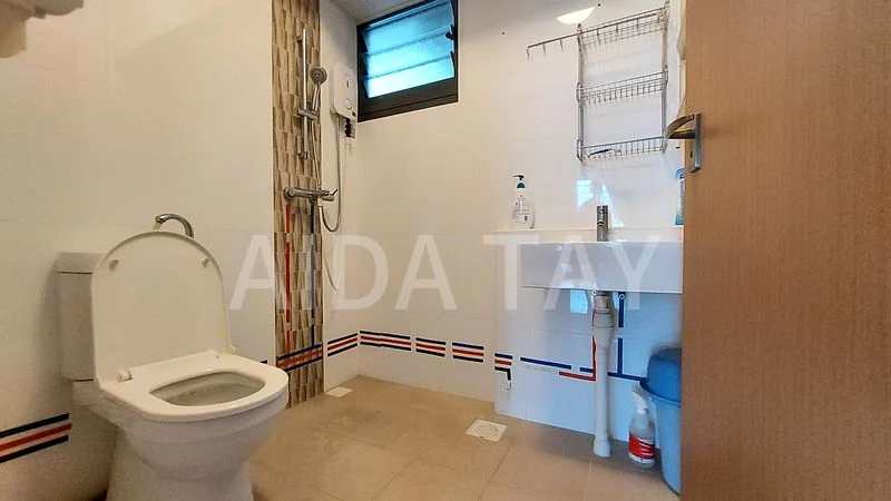 Common Room (HDB) for Rent in  90 Dawson Road - Image 6