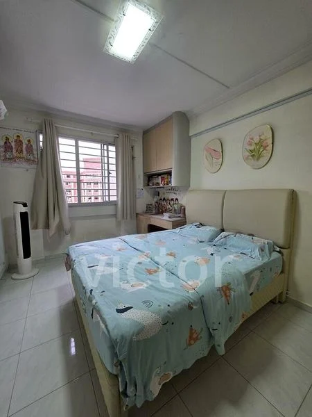 Common Room (HDB) for Rent in  497B Tampines Street 45 - Image 1