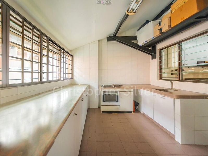 4 Bed Corner Terrace (Landed) for Sale in  Dunearn Estate - Image 9