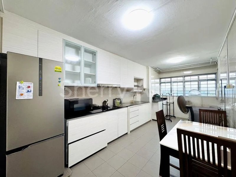 4 Room (4NG) HDB for Sale in  227 Yishun Street 21 - Image 2