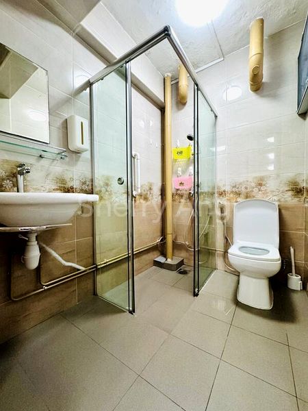 4 Room (4NG) HDB for Sale in  227 Yishun Street 21 - Image 6