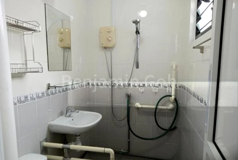 Master Room (HDB) for Rent in 604 Hougang Avenue 4 - Image 4