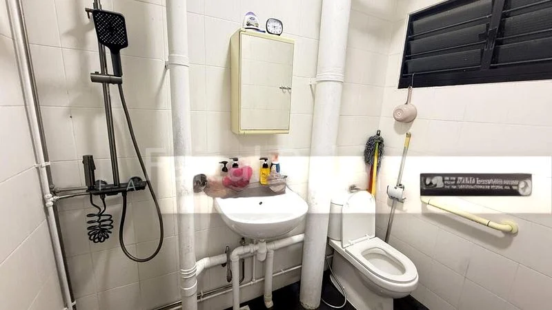 4 Room (4A) HDB for Sale in  446 Tampines Street 42 - Image 7