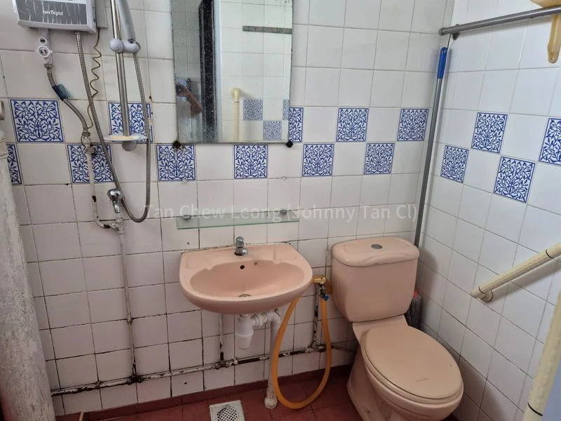 Common Room (HDB) for Rent in 171 Lorong 1 Toa Payoh - Image 3