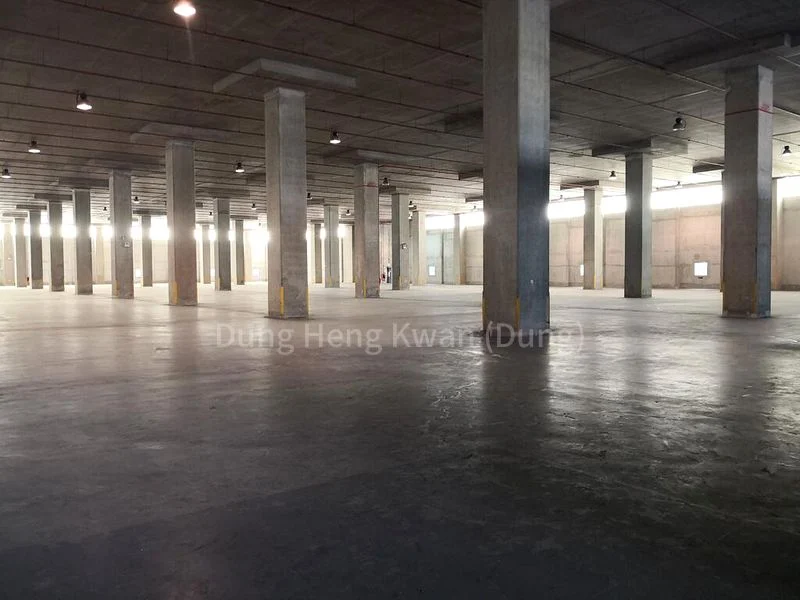 Warehouse for Rent:  Rare - Single Floor Plate, Direct Loading Bays - Image 3