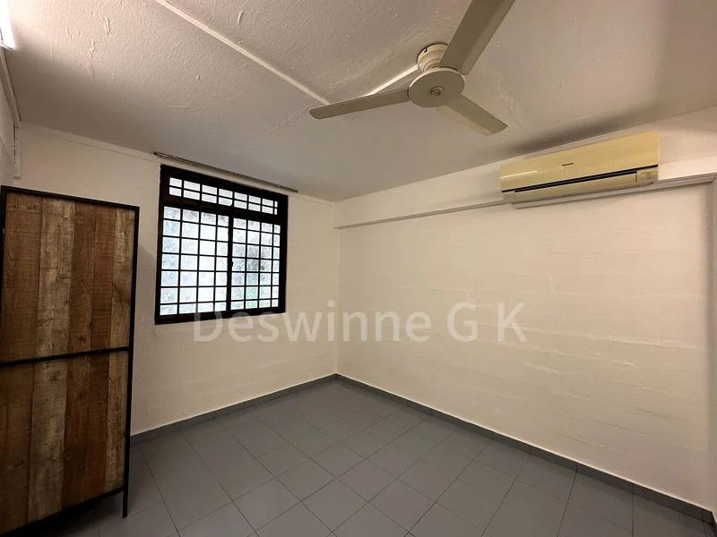 3 Room (3S) HDB for Rent in  12 Taman Ho Swee - Image 7