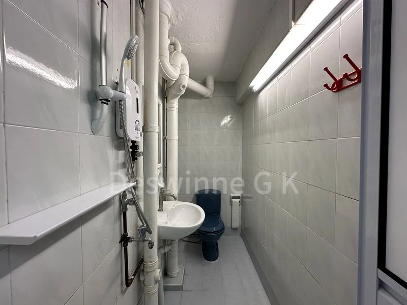 3 Room (3S) HDB for Rent in  12 Taman Ho Swee - Image 1