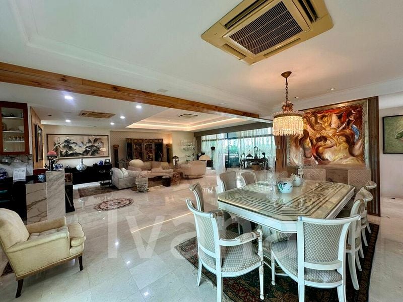 4 Bed Condo for Sale in  90 Holland Road - Image 4