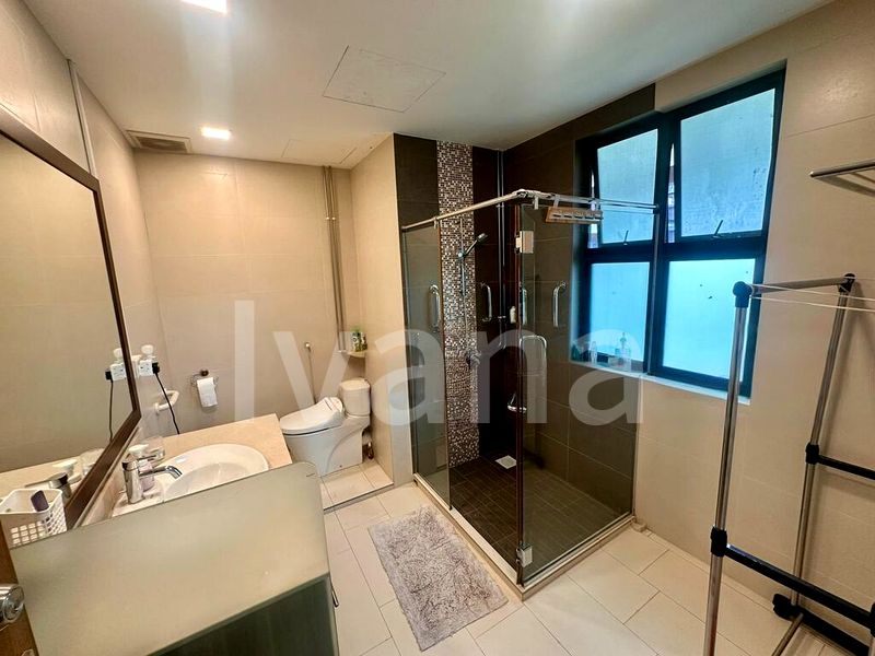 4 Bed Condo for Sale in  90 Holland Road - Image 11