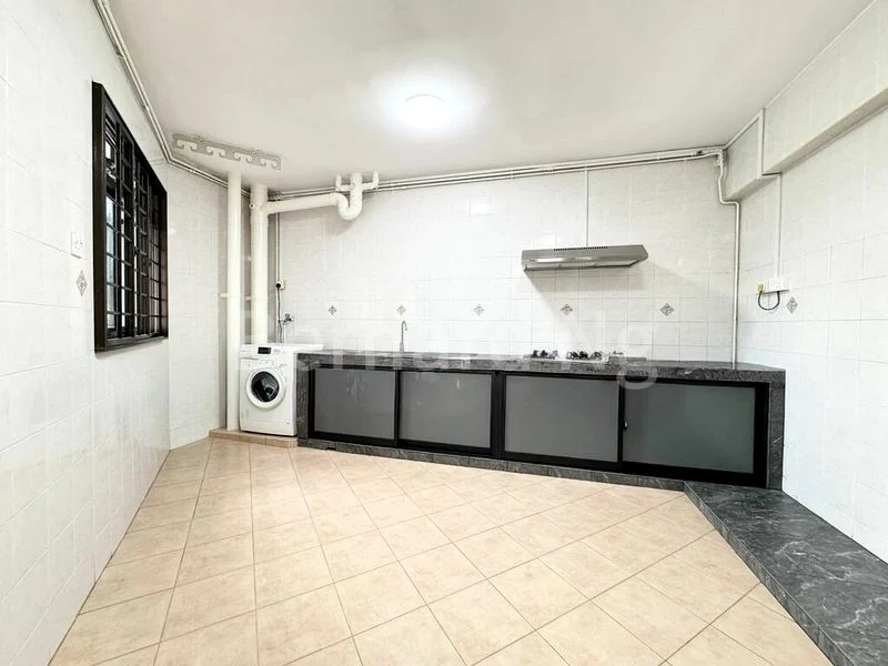 5 Room (5I) HDB for Rent in  201A Compassvale Drive - Image 3