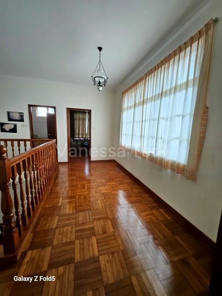 6 Bed Semi-Detached House (Landed) for Sale in  Kechubong Terrace - Image 8